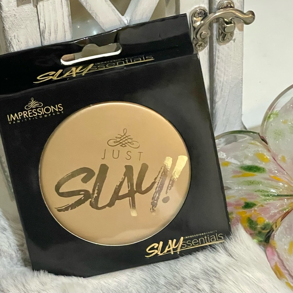 (NWT) SLAYssentials “Just Slay” Compact Mirror